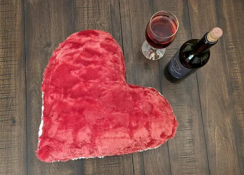 Miniatura 9 de DaDa Bedding Dreamy - Almohada de piel sintética de corazón rojo – Cojín de peluche de corazones enamorados de lujo de San Valentín con inserto Lujo