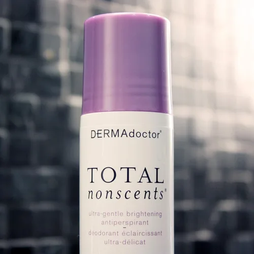 Miniatura 4 de DERMAdoctor Total Nonscents - Antitranspirante iluminador ultra suave, 3 onzas