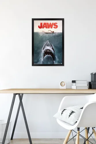 Miniatura 6 de Trends International Jaws - Póster de pared de una hoja, 14.725 x 22.375 pulgadas, versión con marco negro