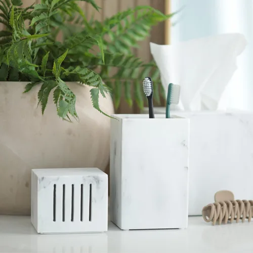 Miniatura 6 de Essentra Home Soporte para cepillo de dientes con tapa, elegante organizador de baño de mármol blanco para cepillo de dientes y pasta dental