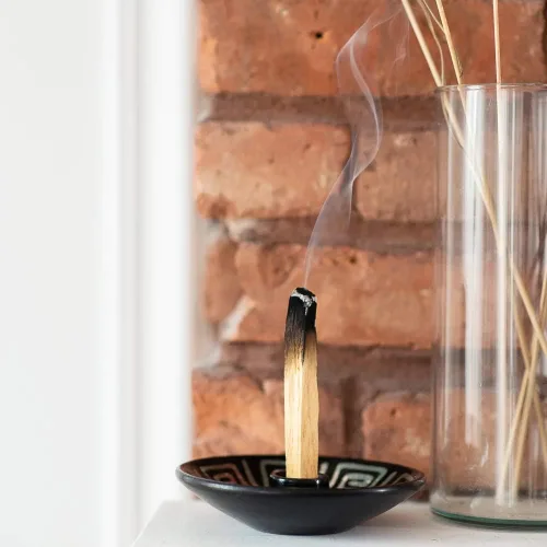 Miniatura 2 de Luna Sundara Auténtico soporte para palitos de Palo Santo de cerámica de Perú y soporte para incienso, incluye 5 palitos de Palo Santo hechos a mano