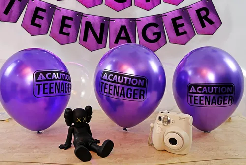 Miniatura 4 de Divertido paquete oficial de fiesta de cumpleaños de 13 años para adolescente, decoraciones de cumpleaños 13 para él o ella, suministros de fiesta