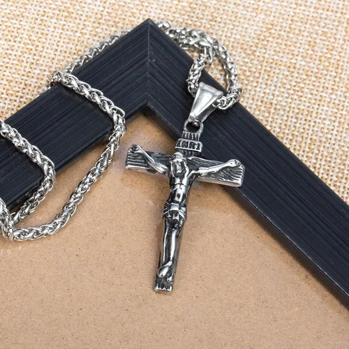 Miniatura 4 de Collar con colgante de crucifijo, cristiano católica imperio romano estilo gótico.
