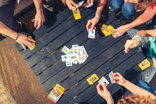 Miniatura 5 de Juego de cartas familiar de emparejamiento de colores Bicycle Addict, hasta 6 jugadores (edades 7 y más), amarillo