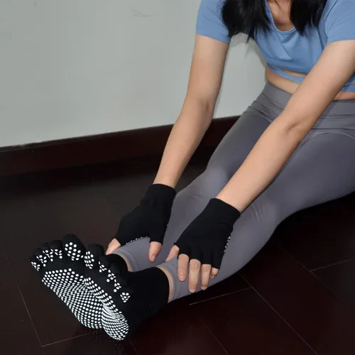 Miniatura 5 de Calcetines de pilates con empuñaduras para mujer, calcetines de yoga antideslizantes para baile de barra o entrenamiento descalzo 2 pares de guantes