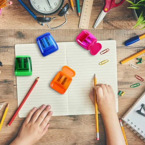Miniatura 6 de Aodaer 48 sacapuntas manuales de doble agujero compacto con tapa para sacapuntas en oficina, hogar mezclado 4