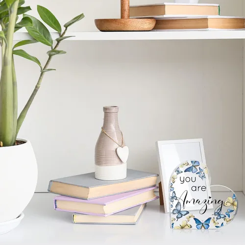 Miniatura 5 de Yulejo Regalo inspirador de mariposa con texto en inglés «You Are Amazing Love» («You Are Amazing») - Letrero motivacional de mariposa, decoración