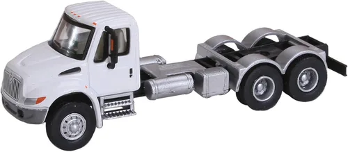Miniatura 11 de Walthers SceneMaster International, Camión Col 7600 de 2 Ejes en Plata y Negro