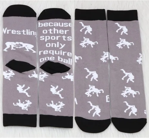 Miniatura 4 de MBMSO 2 pares de calcetines de lucha libre, regalos de luchador, calcetines de lucha libre porque otros deportes solo requieren calcetines de una