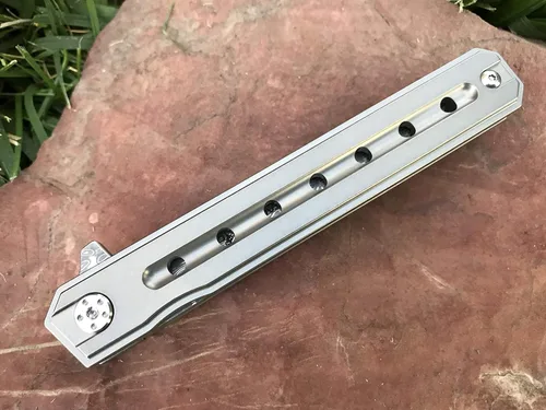 Miniatura 4 de TACTICAL GEARZ Navaja de bolsillo de Damasco para EDC, mango de titanio sólido, hoja Tanto de acero Damasco VG10 de 67 capas múltiples, incluye XT