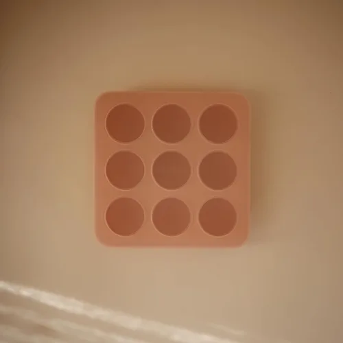 Miniatura 2 de mushie Bandeja de silicona para congelador de alimentos para bebés con tapa, 9 tazas x 1.5 onzas, contenedor de almacenamiento sin BPA (rubor)