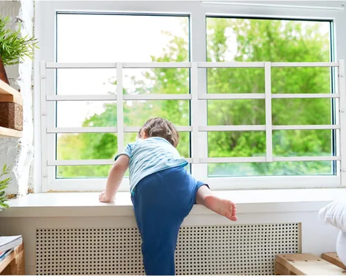 Miniatura 2 de Protector de seguridad fijo para ventana de 19 x 38 pulgadas, paquete de 2 unidades de ancho ajustable que evita caídas accidentales, sin salida