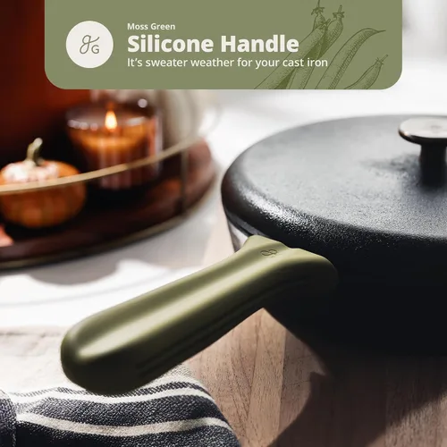 Miniatura 4 de Greater Goods Cubierta de mango de silicona diseñada para sartén y plancha de hierro fundido Greater Goods verde musgo Verde (Moss Green)