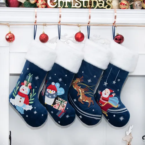 Miniatura 14 de LUBOT Juego de 4 medias de Navidad grandes para la familia, 20 pulgadas, silueta de búfalo rojo a cuadros para colgar en la chimenea, decoración