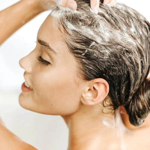 Miniatura 5 de Mirta De Perales Champú de leche para cabello normal a seco Limpiador suave rico en proteínas con proteína de leche, proteína de seda y extracto