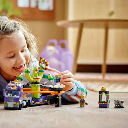 Miniatura 3 de LEGO 60313 Camión de atracciones Space Ride