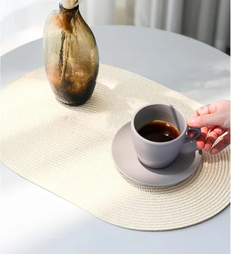 Miniatura 7 de FunWheat Juego de 4 manteles individuales ovalados trenzados para mesas de comedor, lavables, resistentes al calor, para uso en interiores y Beige