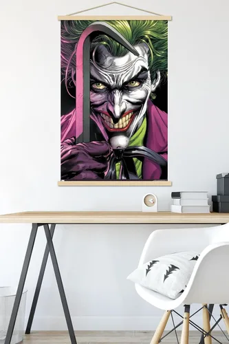 Miniatura 5 de Trends International DC Comics The Joker - Póster de pared con barra de palanca, 22.37 x 34.00 pulgadas, paquete de impresión premium y colgador