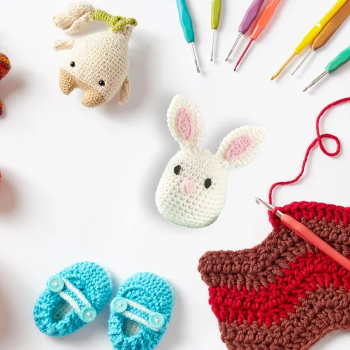 Miniatura 5 de LEISURE ARTS Pudgies - Kit de ganchillo de animales, conejito, 3 pulgadas, kit completo de ganchillo para aprender a animales, kit de inicio
