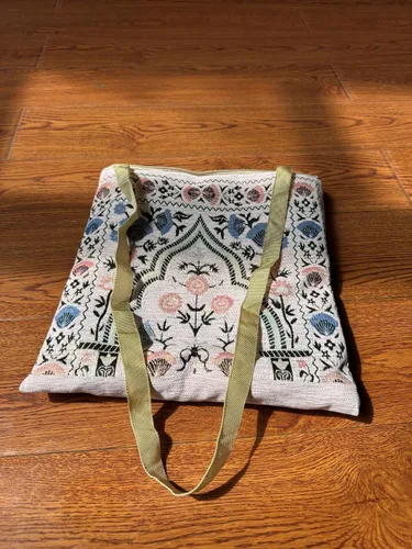 Miniatura 9 de Alfombra de oración de viaje musulmana Sajadah diseño elegante islámico viaje hajj o Ramadán, juego de bolsas de cojín portátil de oración verde