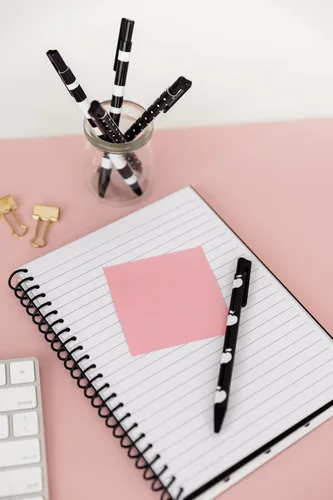 Miniatura 5 de Kate Spade New York Juego de 5 bolígrafos de tinta negra, bonitos bolígrafos de plástico con puntos y rayas
