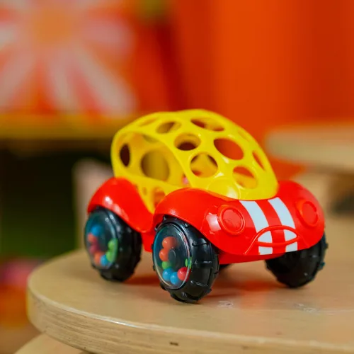 Miniatura 4 de Oball Easy Grasp Rattle & Roll Buggie Cochecito de Empuje sin BPA Juguete para Gatear Infantil, 1 Paquete, Edad 3 Meses en Adelante, Rojo/Amarillo