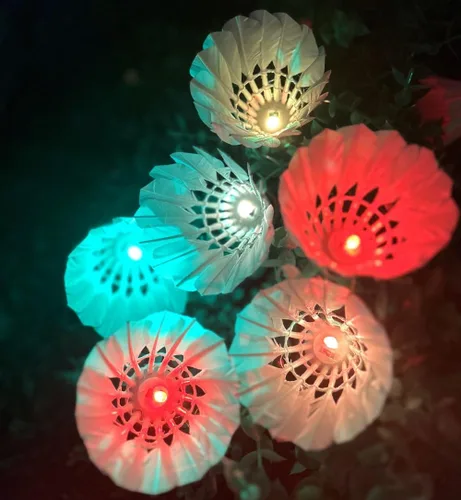 Miniatura 6 de LED de bádminton Birdies, LED colorido volante oscuro noche ganso pluma resplandor pájaros iluminación interior actividades deportivas al aire libre