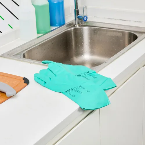 Miniatura 7 de Restaurantware Guantes de limpieza verdes, 10 pares de guantes de nitrilo de 15 mil de grosor, pequeños y resistentes con puño largo, forro