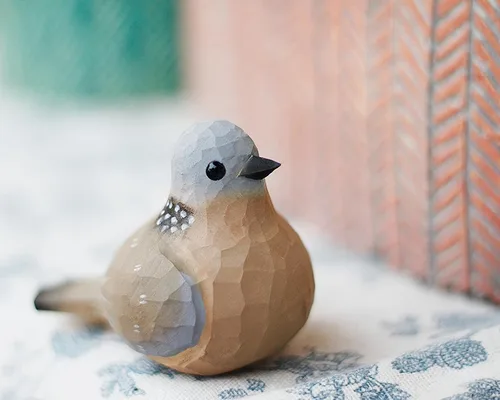 Miniatura 29 de Figura de pájaro de madera Azure Tit, tilo tallado a mano, marrón claro, decoración moderna para el hogar, regalo de pájaro