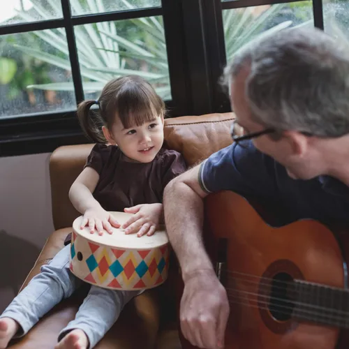 Miniatura 9 de PlanToys® Caja de Ritmo de Tambor de Madera Juguete Musical para Niños Instrumento Musical Montessori para Niños Pequeños y Niños Juguete