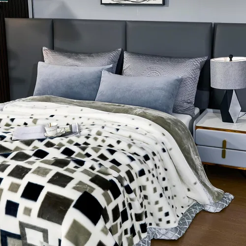 Miniatura 4 de LGYKUMEG Manta pesada de visón coreano, tamaño Queen de 79 x 91 pulgadas, sedosa suave y cálida, manta de cama Raschel reversible de 2 capas, 9