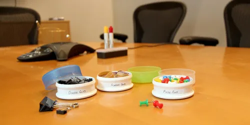 Miniatura 10 de Humangear GoTubb – Recipientes de almacenamiento para aperitivos, artículos pequeños esenciales y equipo de viaje, hechos de materiales seguros