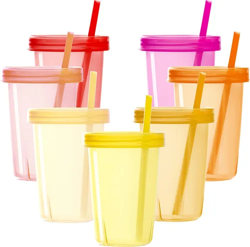 Youngever 7 juegos de vasos de plástico para niños con tapas y pajitas, 7 vasos reutilizables para niños pequeños con pajitas en 7 colores rosados