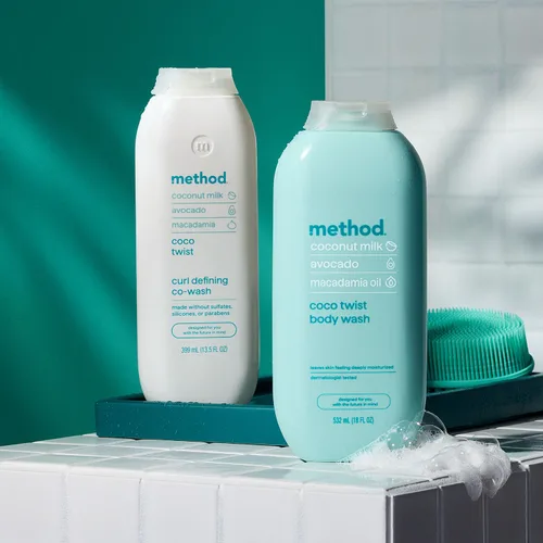 Miniatura 10 de Method Curl Defining Co-Wash, Coco Twist, leche de coco + aguacate + notas de macadamia, 13.5 onzas