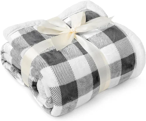 Miniatura 8 de PAVILIA Manta Sherpa de Cuadros Buffalo Gris Claro para Sofá, Manta de Forro Polar Suave Gris Claro a Cuadros, Manta de Franela Suave y Mullida