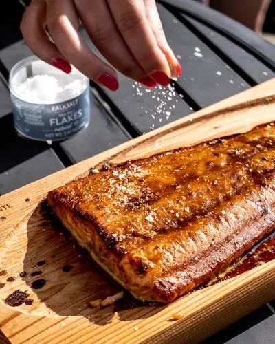 Miniatura 6 de FALKSALT Copos de sal marina naturales orgánicas de 2.47 onzas Certificado sin OMG, Kosher y Halal Copos de sal marina de acabado gourmet 5