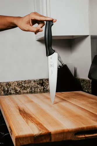 Miniatura 7 de Mercer Culinary M22608 Millennia Mango Negro, 8 Pulgadas, Cuchillo de Chef