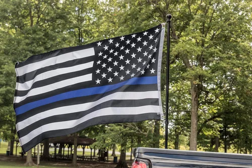 Miniatura 3 de ROTERDON Bandera de línea azul fina de 3 x 5 pies para exteriores, banderas bordadas de nailon 210D de policía resistentes, color vivo con 2 ojales