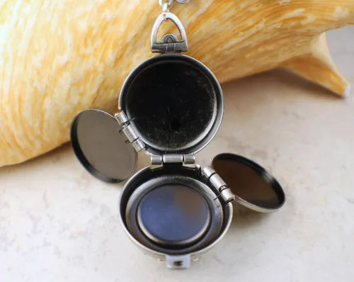 Miniatura 7 de Sapphire Crystal Multi Photo Locket