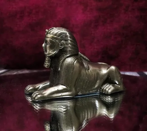 Miniatura 8 de Ebros Gift Monumento Histórico Egipcio Guardián Clásico Gran Esfinge de Giza en Bronce Sintético Figura Monolito en miniatura de 3 pulgadas