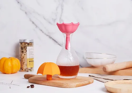 Miniatura 7 de Embudo plegable pequeño, tipo hongo, silicona de grado alimenticio, vino tinto, jugo, leche, bebidas, regalo de cocina de Año Nuevo (rojo navideño)