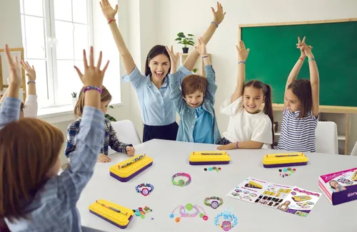 Miniatura 6 de DDAI Arte y manualidades para niños de 8 a 12 años de edad, kit de fabricación de pulseras de amistad para niñas, las mejores ideas de regalos