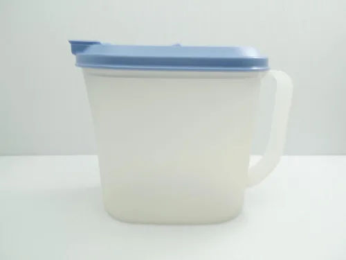 Miniatura 2 de Tupperware Vintage Slim Line - Jarra transparente para refrigerador de 1 cuarto de galón con tapa azul