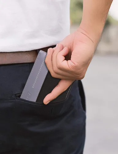 Miniatura 4 de Skechers Cartera de cuero RFID con bolsillo abatible para hombre