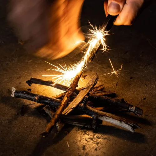 Miniatura 4 de ASR Outdoor Paquete de 2 Micro EDC Cerámica Striker Survival Fire Starter - Herramienta de supervivencia de emergencia Crea chispas Blanco