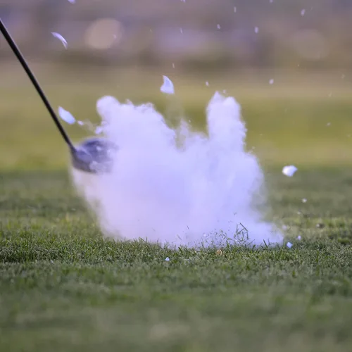 Miniatura 4 de Pelotas de golf explosivas: paquete de 3 bromas y revelación de género