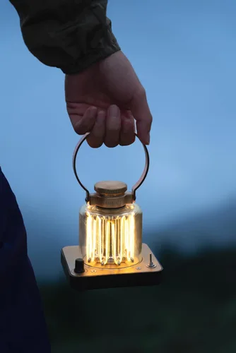 Miniatura 3 de Barebones Linterna de torre de bloque: linterna LED recargable con brillo ajustable, modo de parpadeo de vela, acabado de latón y cobre, luz