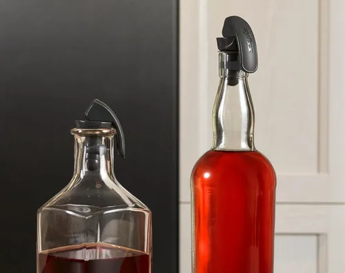 Miniatura 9 de Zyliss Juego de 2 tapones para botellas, selladores reutilizables a prueba de fugas para vino y bebidas con asas ergonómicas de paja de trigo, sello