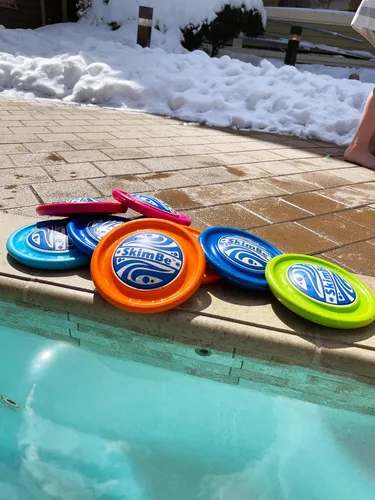 Miniatura 9 de SkimBe® Disco de juguete – Disco de raspado para juegos de piscina, playa y verano – Juguete de desnatamiento de agua para niños y adultos – Juguete