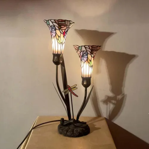 Miniatura 7 de Bieye L10620 - Lámpara de mesa Tiffany con acento de vidrio teñido estilo Tiffany con flores de lirio y libélula, de 19 pulgadas de altura